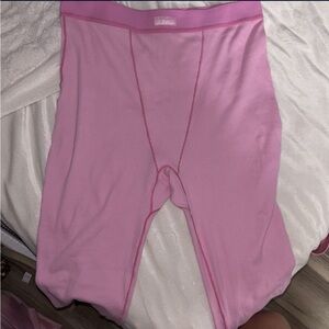 SKIMS leggings in RARE Bubblegum Pink